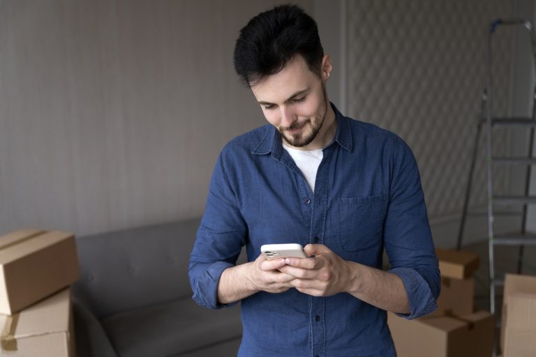 Cuántos caracteres tiene un SMS: GSM7, UCS-2, acentos, emojis y segmentos explicados Qué es un SMS transaccional y en qué se diferencia del SMS promocional